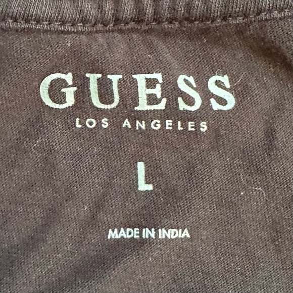 Guess Bundle T-Shirts - Picture 10 of 10